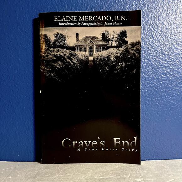 Grave's End - Book by Elaine Mercado - Picture 1 of 8